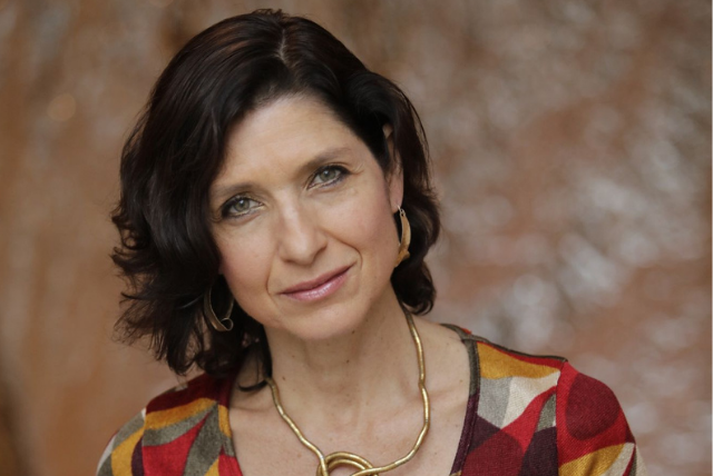 CLAUDIA LAVISTA FOTO 1